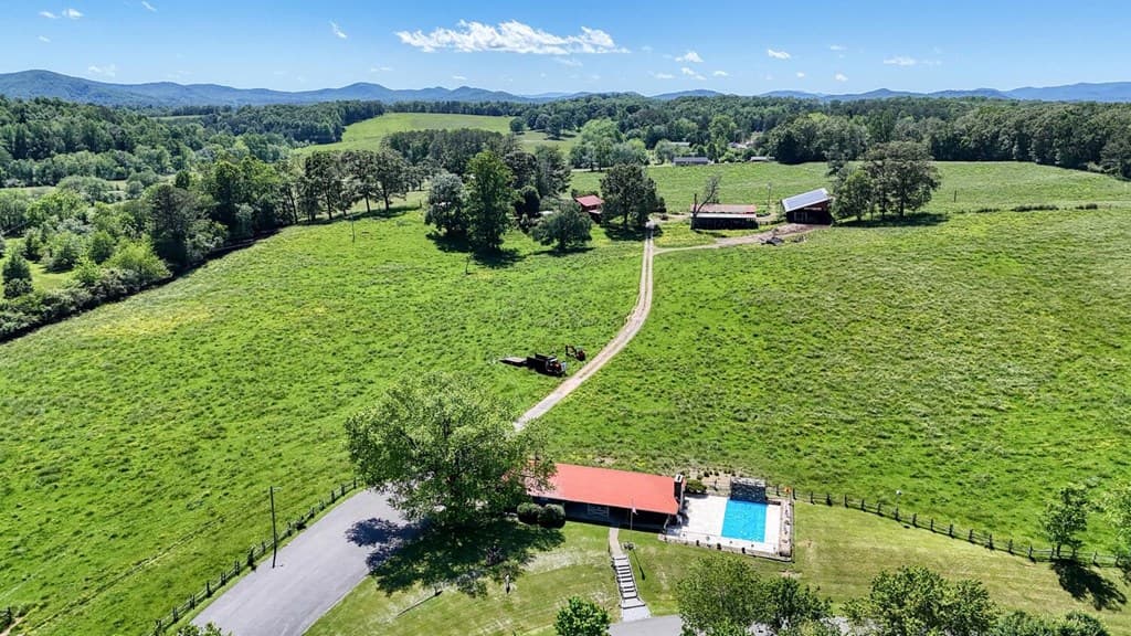 391 Conley Creek Circle, Blairsville GA 30512 - Photo