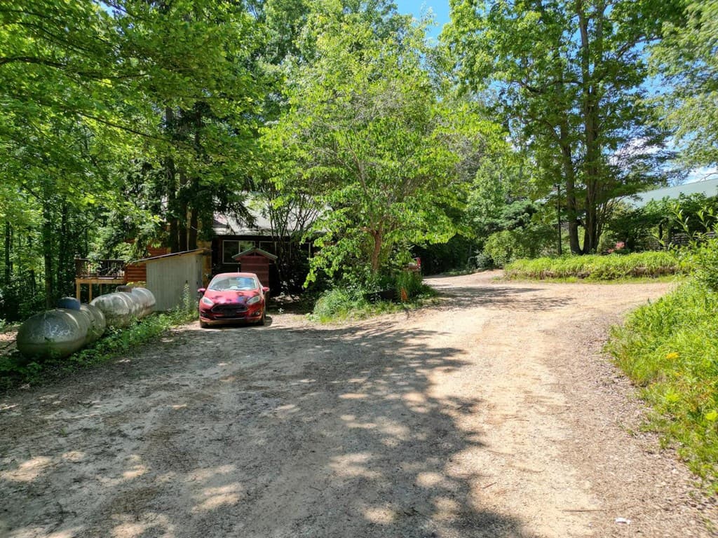 357 Nottely Woods Road E, Blairsville GA 30512 - Photo