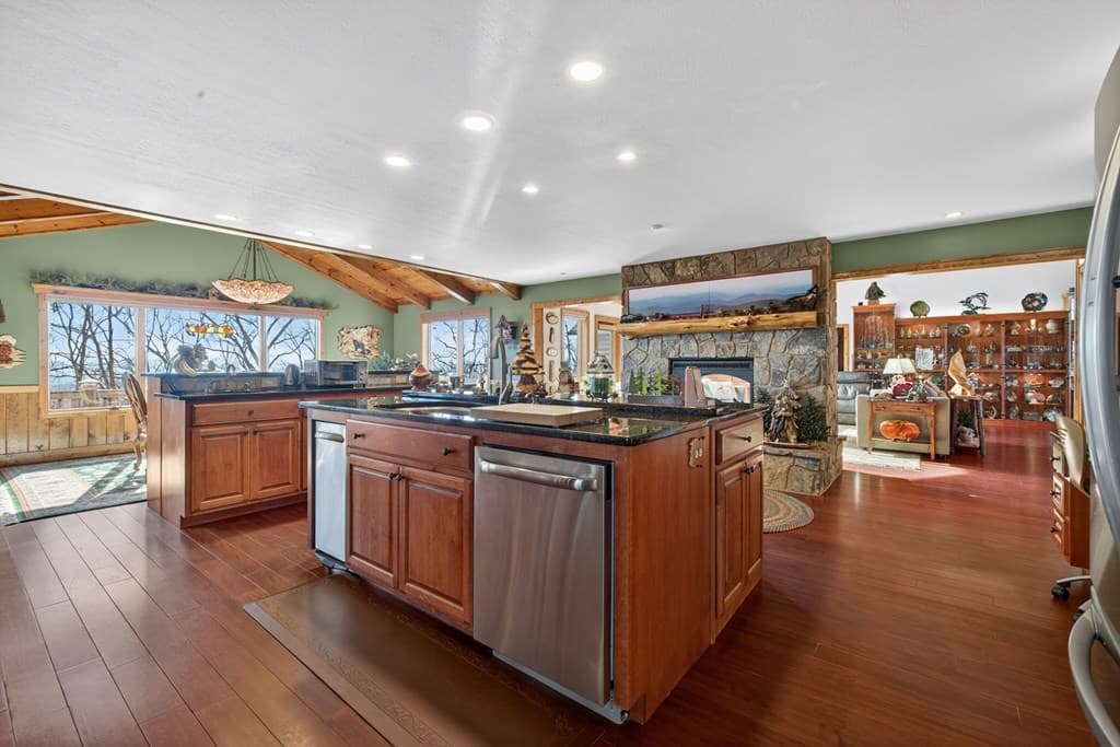 200 Twelve Oaks Drive, Murphy NC 28906 - Photo