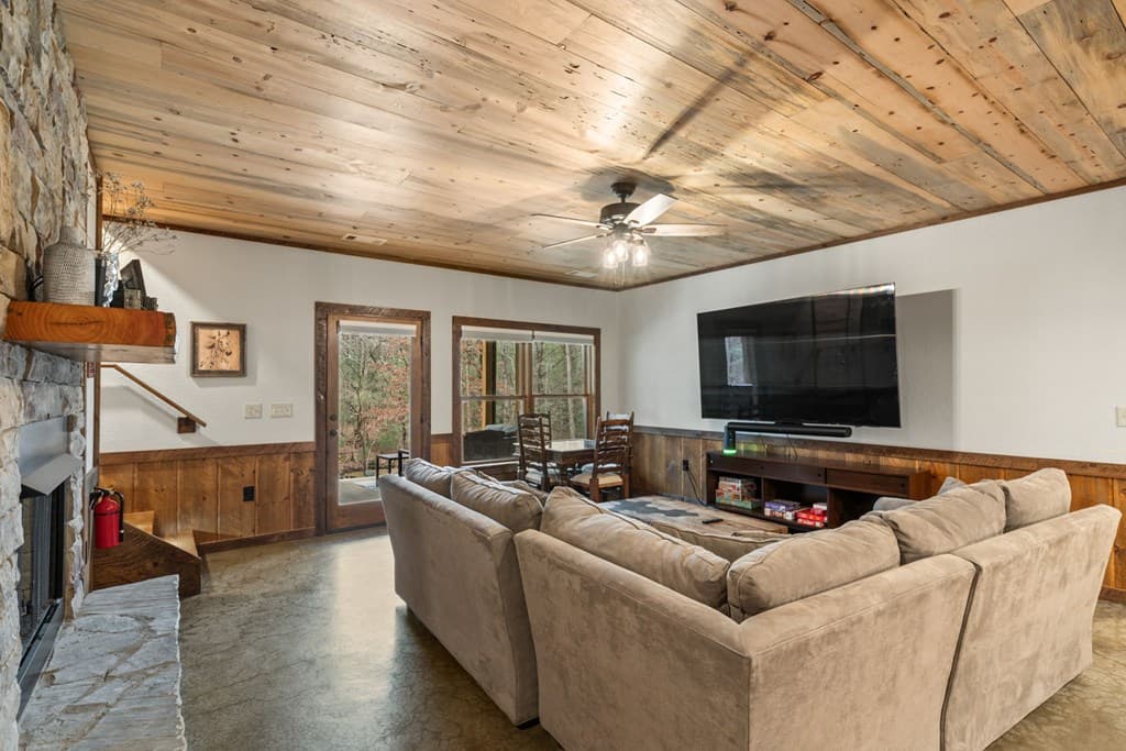 15 Bootleg Mountain Road, Morganton GA 30560 - Photo