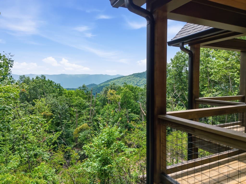 579 Overlook Loop, Young Harris GA 30582 - Photo