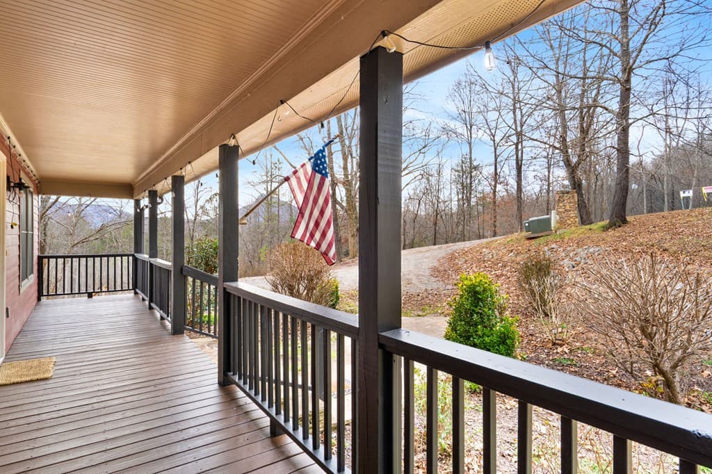 202 Bell Orchard Drive, Hayesville NC 28904 - Photo