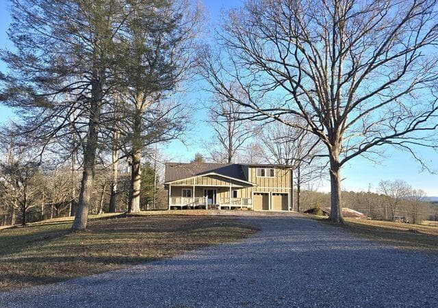 2417 Mobile Rd, Mccaysville GA 30555 - Photo