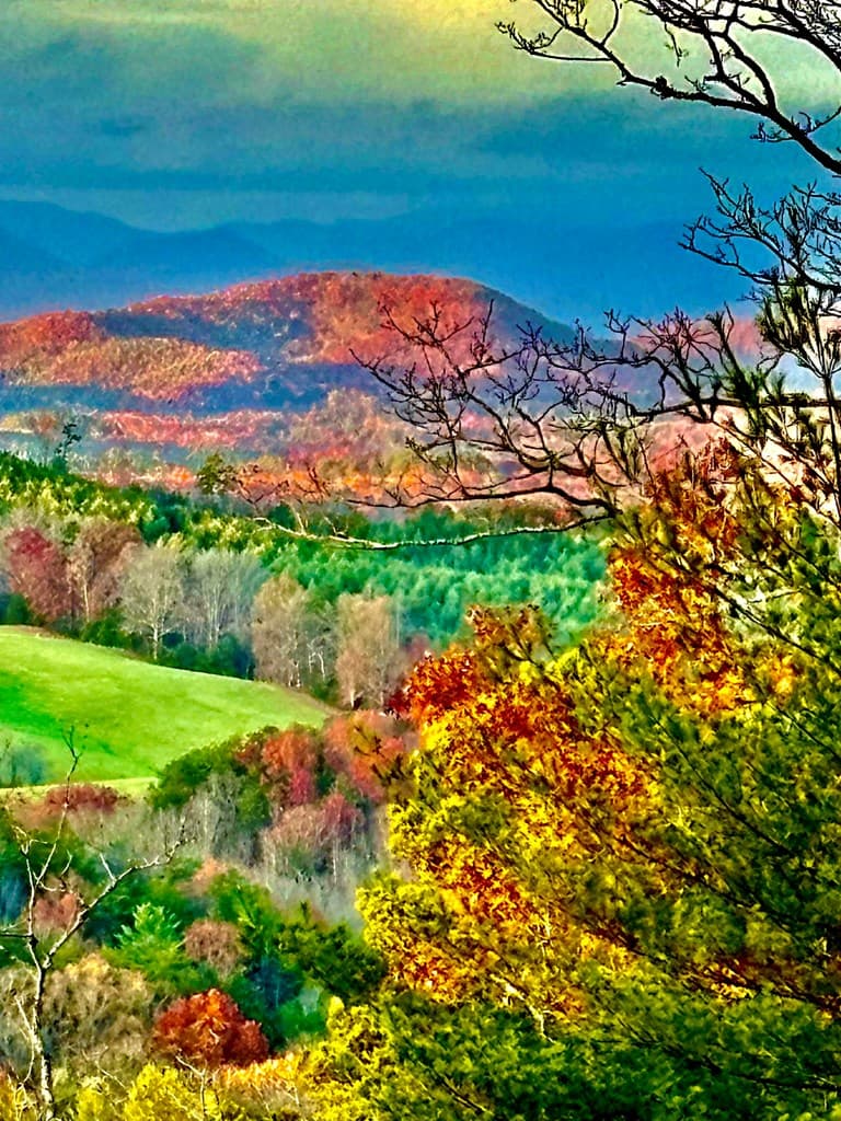 416 Autumn Hills Drive, Blairsville GA 30560 - Photo