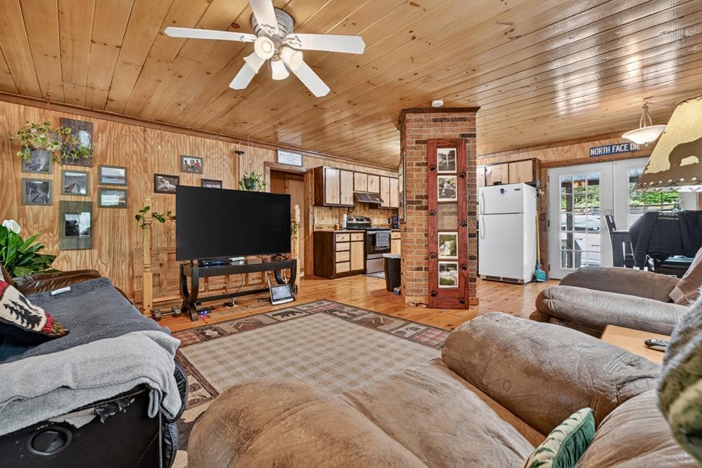 636 Bear Paw Trail, Blue Ridge GA 30513 - Photo