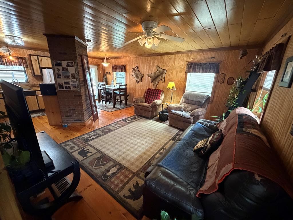 636 Bear Paw Trail, Blue Ridge GA 30513 - Photo