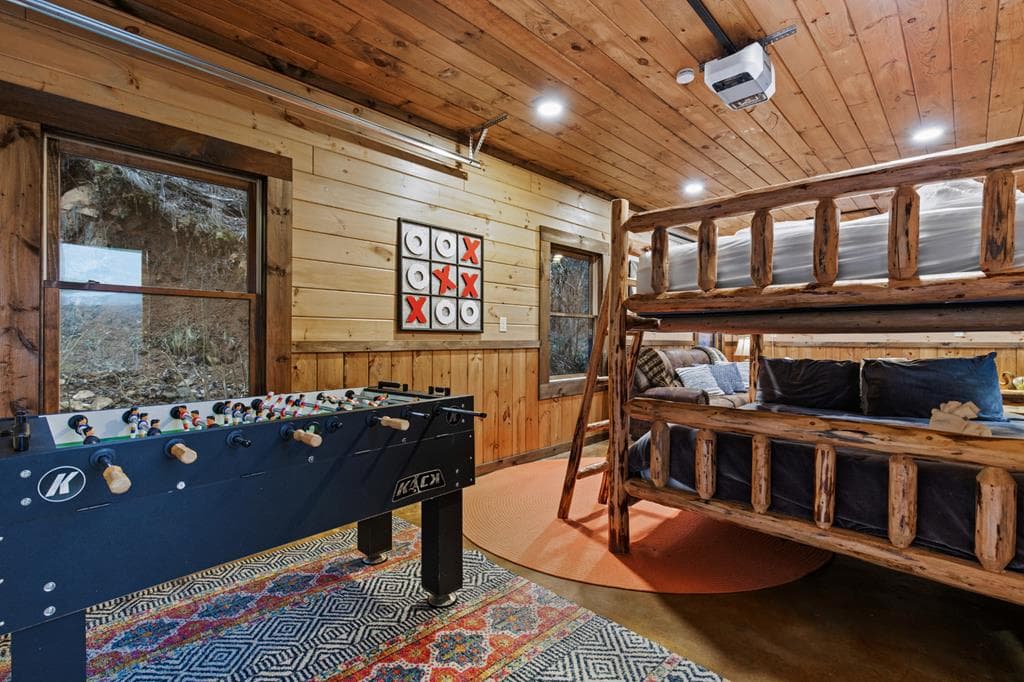355 W Shalom Court, Blue Ridge GA 30513 - Photo