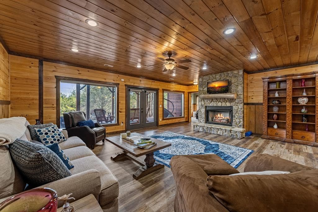 360 Hope Drive, Blue Ridge GA 30513 - Photo