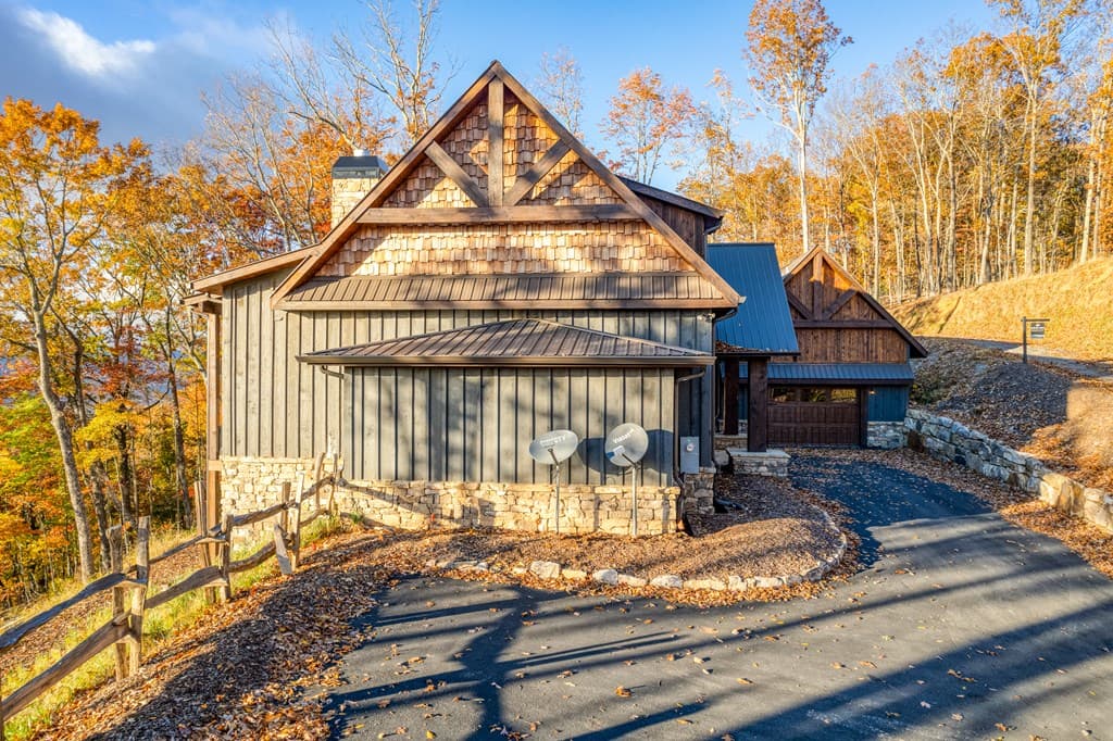 180 Wawayanda Drive, Mineral Bluff GA 30559 - Photo