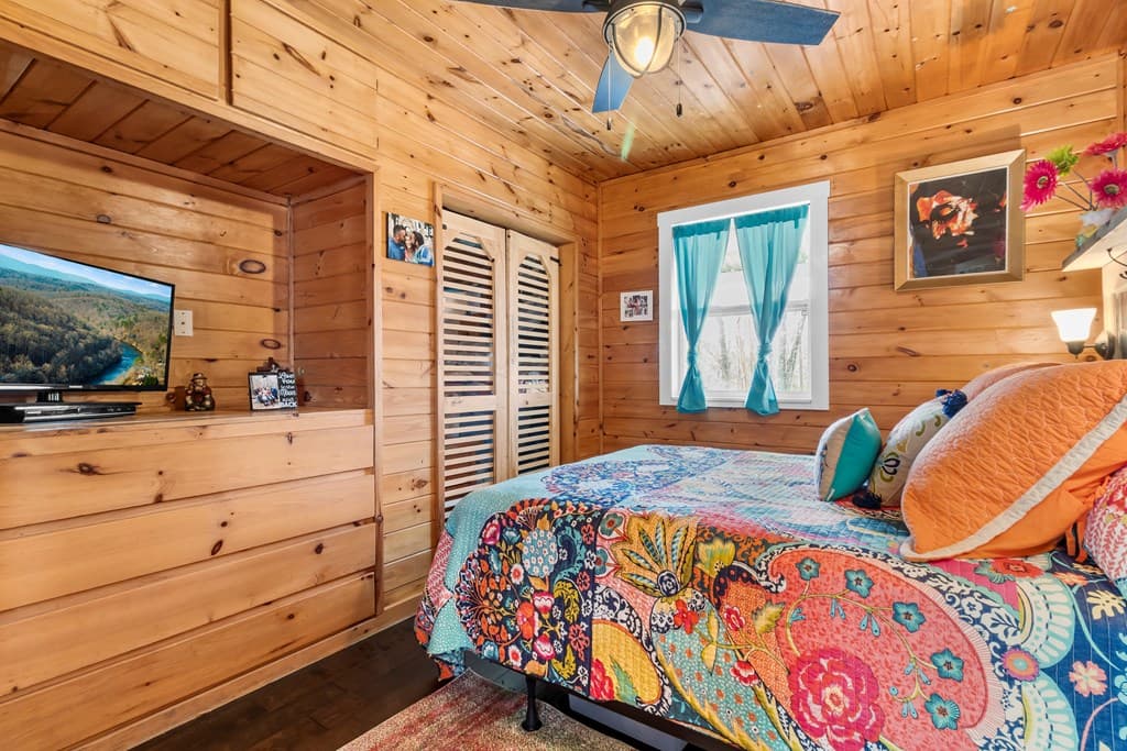 56 Robins Ridge, Blue Ridge GA 30513 - Photo