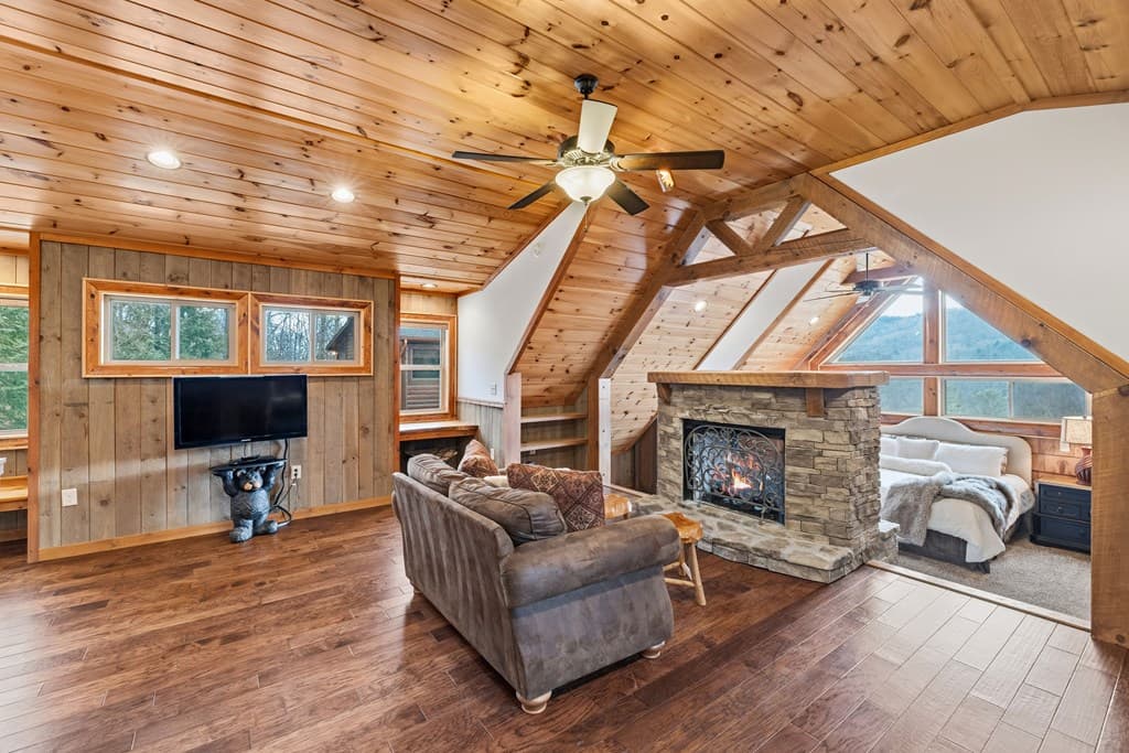 101 Falling Rock Road, Blue Ridge GA 30513 - Photo