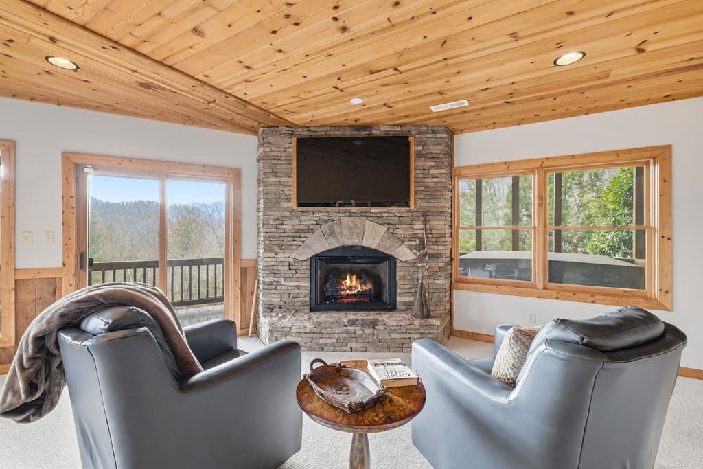 101 Falling Rock Road, Blue Ridge GA 30513 - Photo