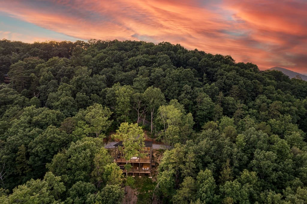 281 Raintree Bend, Blue Ridge GA 30513 - Photo