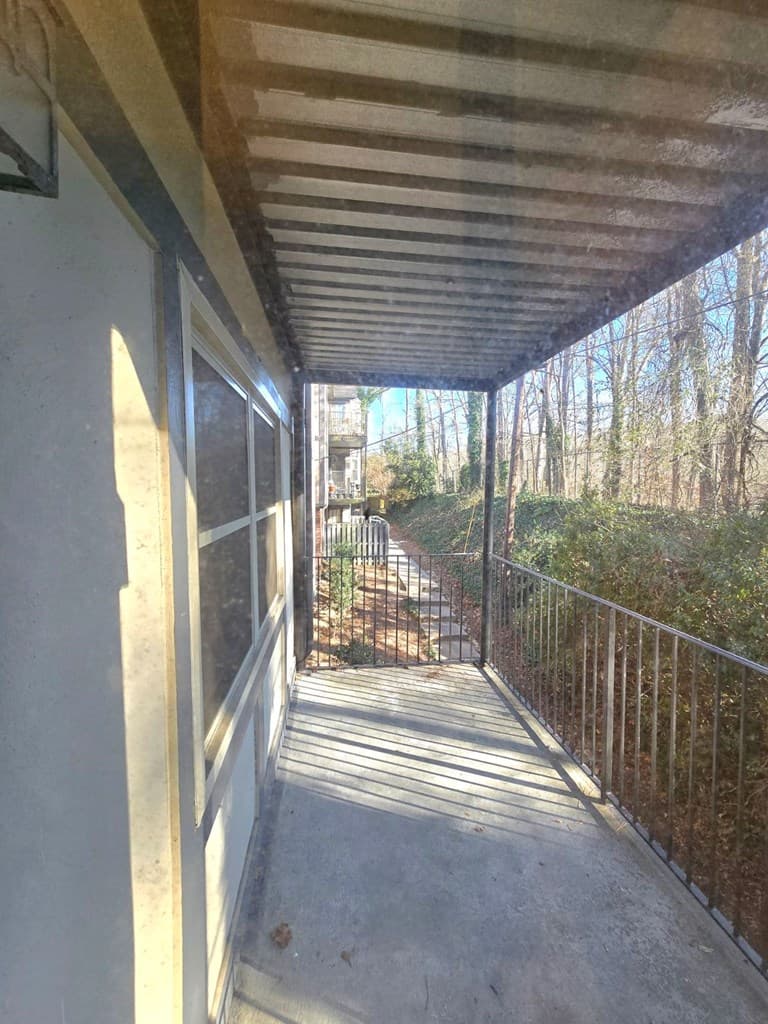 6851 NE Roswell Road, Sandy Springs GA 30328 - Photo