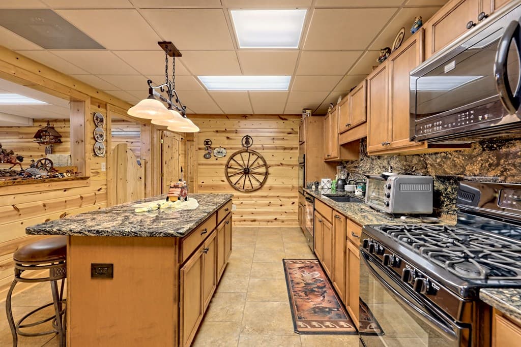 380 Patricks Drive, Blairsville GA 30512 - Photo
