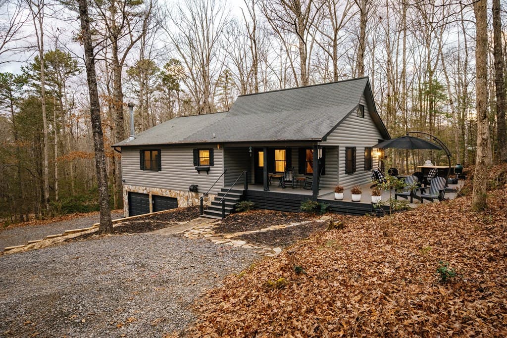 31 Highland Hammock Drive, Blue Ridge GA 30513 - Photo