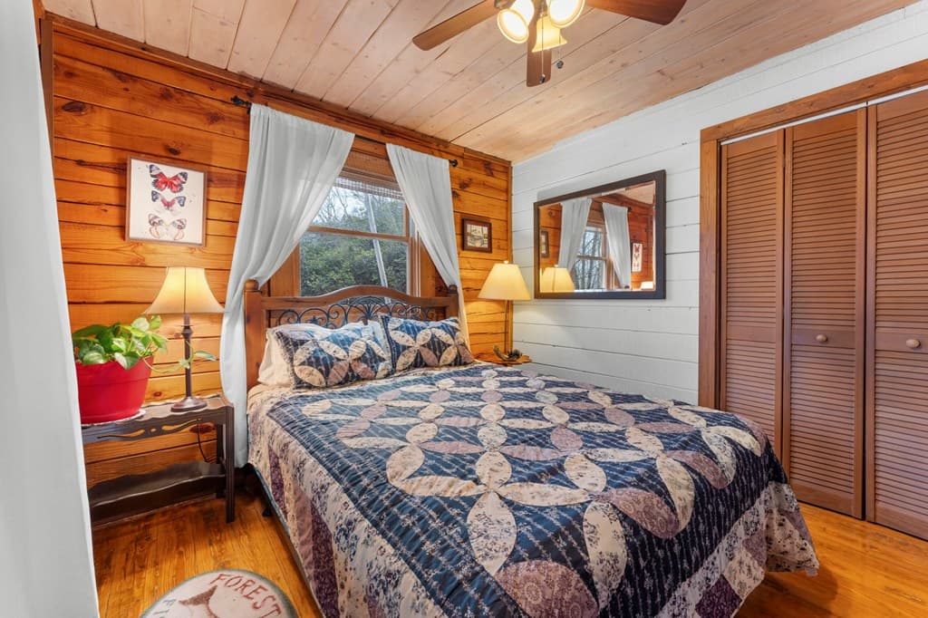 451 Summit Road, Otto NC 28763 - Photo