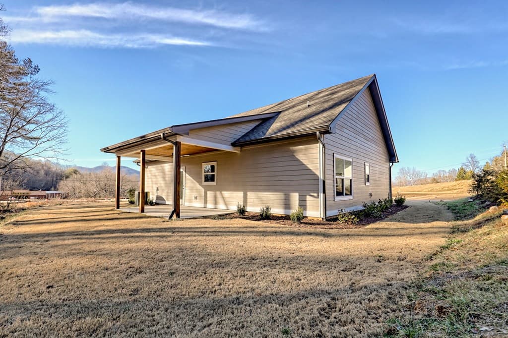 61 Mctyeire Drive, Young Harris GA 30582 - Photo