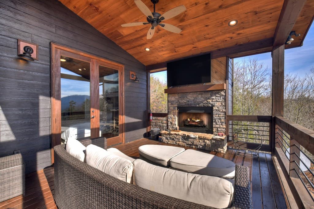 1038 Synacia Drive, Mineral Bluff GA 30559 - Photo