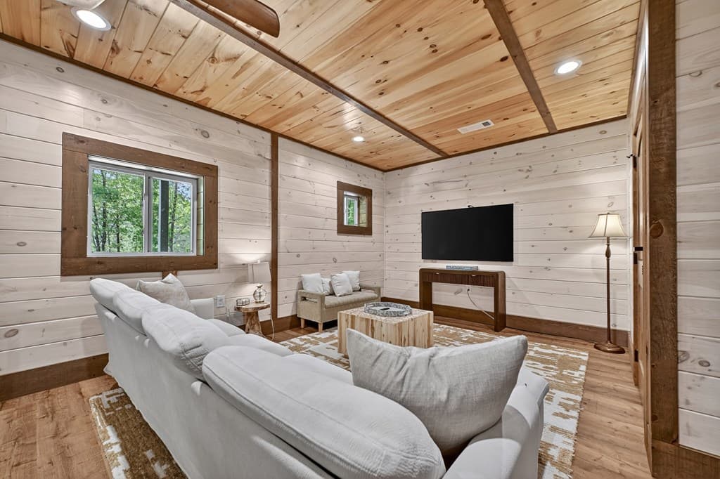 346 Logan Drive, Mineral Bluff GA 30559 - Photo
