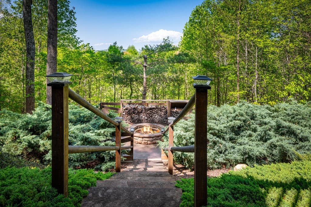 194 Squirrel Chase Drive, Morganton GA 30560 - Photo
