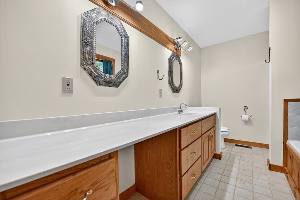 1466 Indian Trail, Mccaysville GA 30555 - Photo
