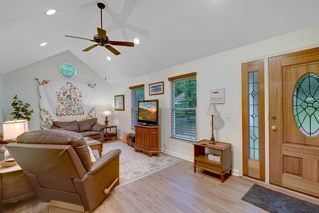 125 Jess Hooper Drive, Hayesville NC 28904 - Photo