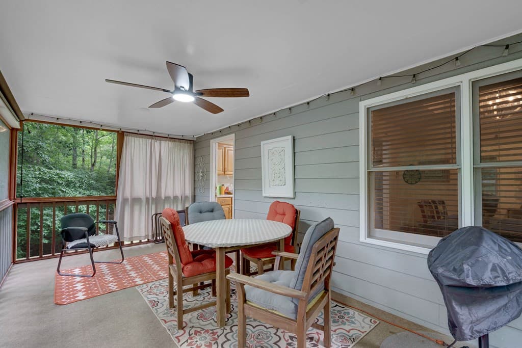 125 Jess Hooper Drive, Hayesville NC 28904 - Photo