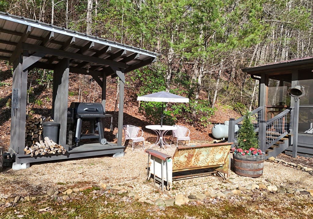 642 Everett Road, Blairsville GA 30512 - Photo