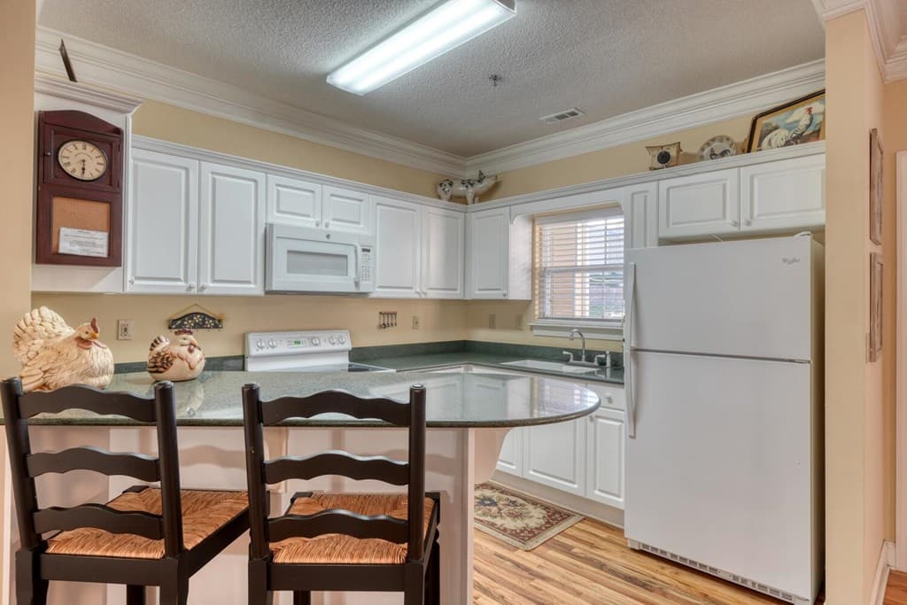 94 Glen Eagle Ct C202, Clayton GA 30525 - Photo