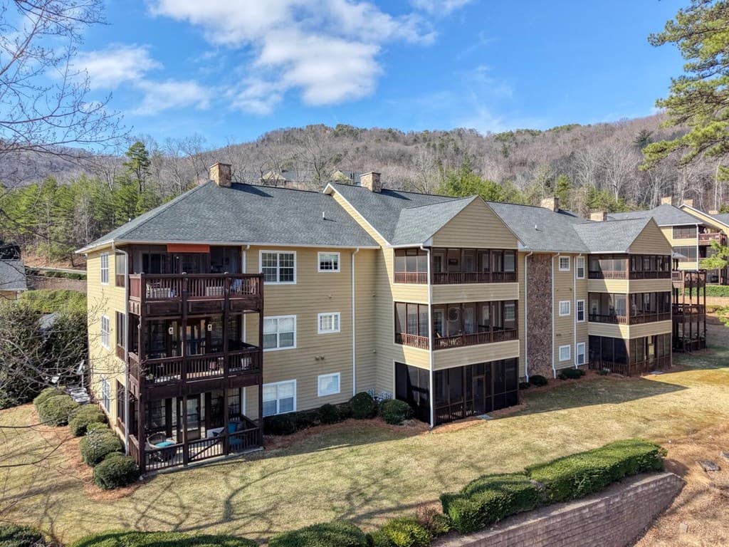 94 Glen Eagle Ct C202, Clayton GA 30525 - Photo