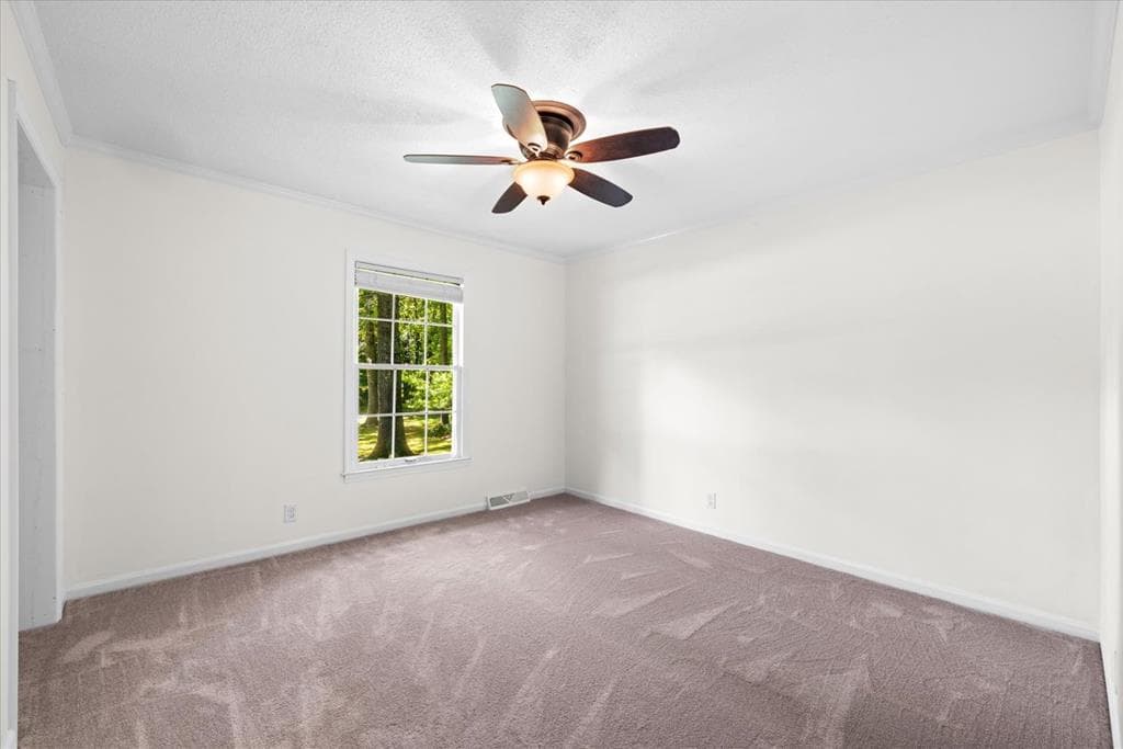 527 E Austin Dr, Chatsworth GA 30705 - Photo