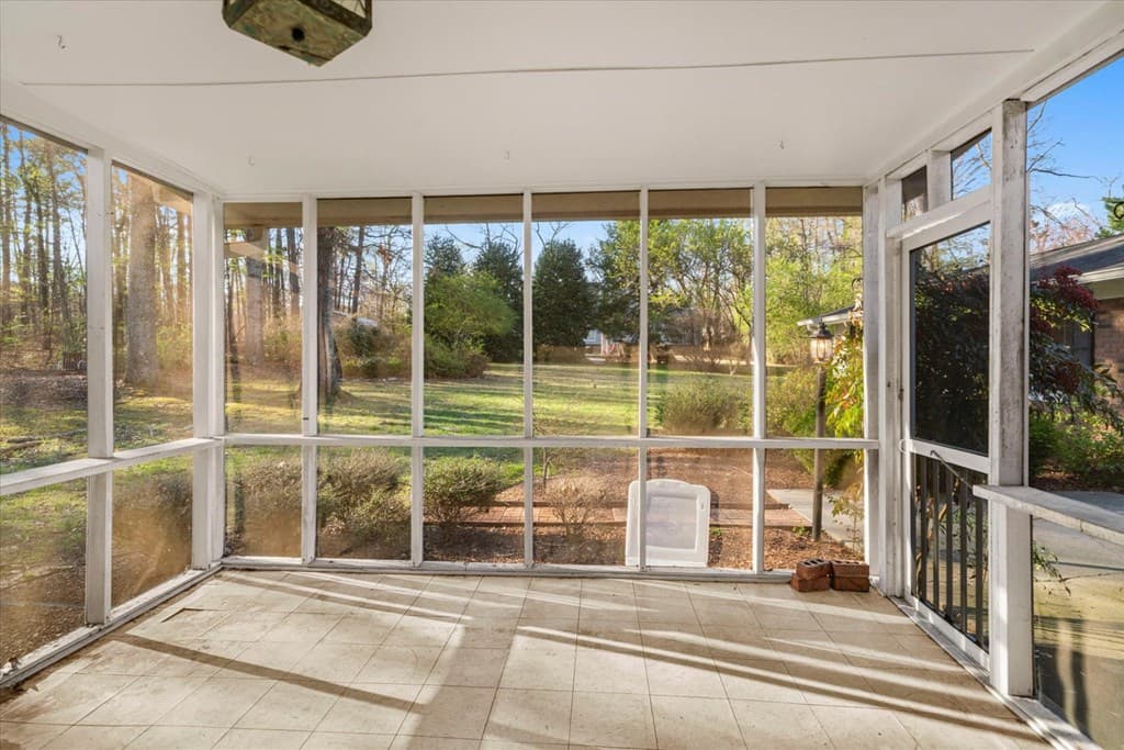 527 E Austin Dr, Chatsworth GA 30705 - Photo