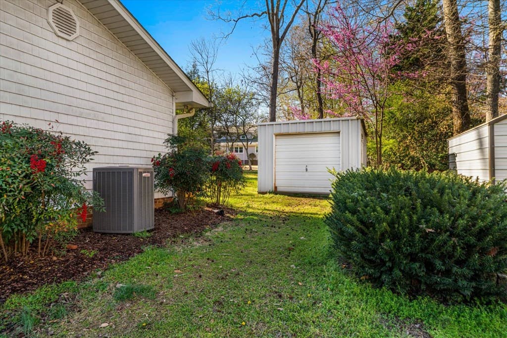 527 E Austin Dr, Chatsworth GA 30705 - Photo