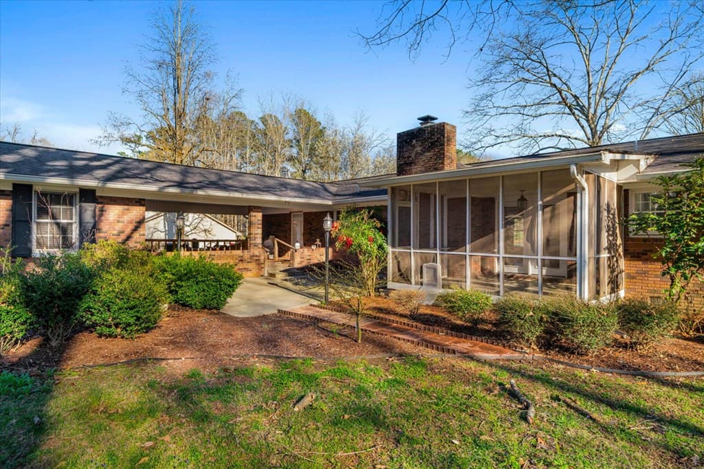 527 E Austin Dr, Chatsworth GA 30705 - Photo