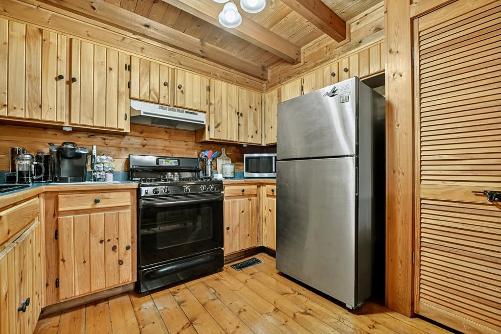 430 Chestnut Ridge, Blue Ridge GA 30513 - Photo