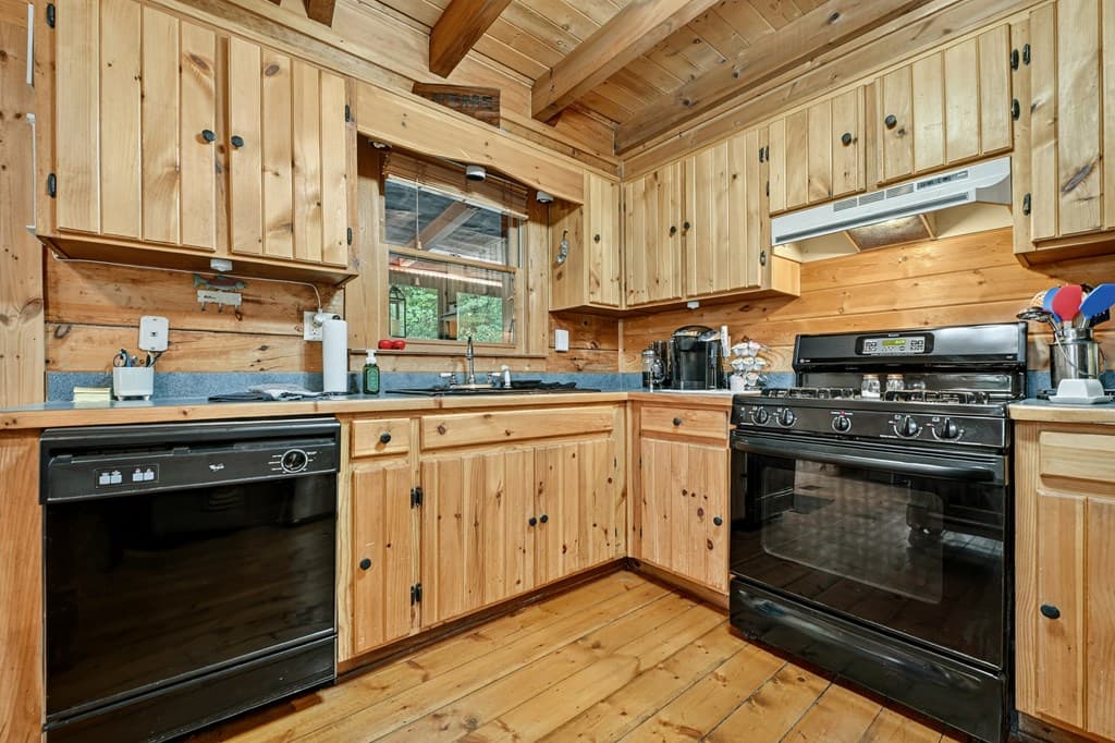 430 Chestnut Ridge, Blue Ridge GA 30513 - Photo