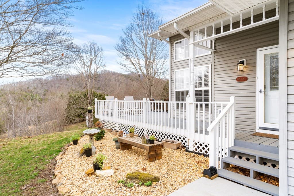 295 White Oak Drive, Warne NC 28909 - Photo