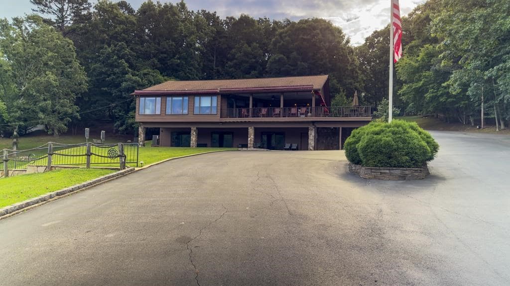 600 Lakeside Drive, Blairsville GA 30512 - Photo