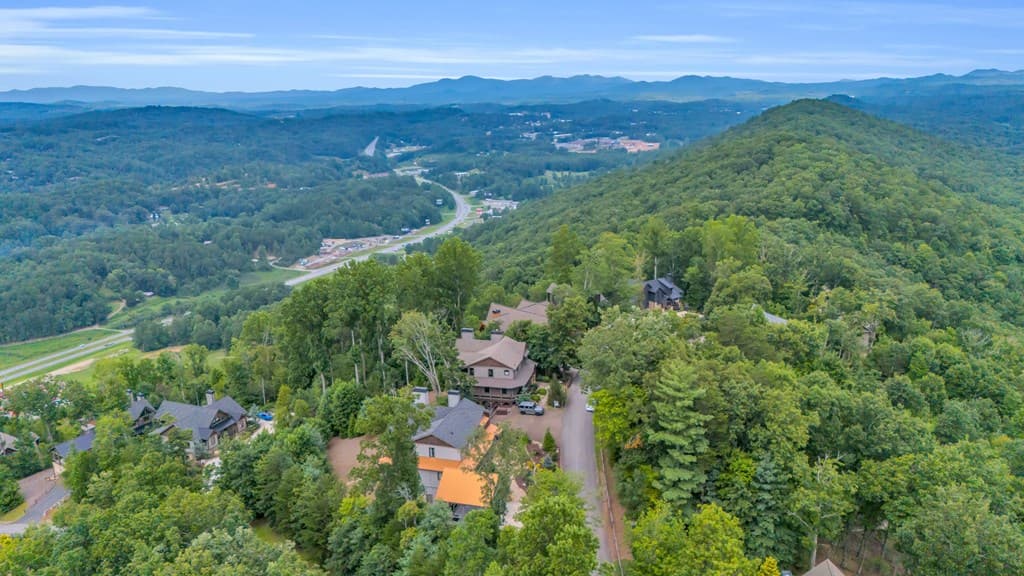 540 Overlook Drive, Blue Ridge GA 30513 - Photo