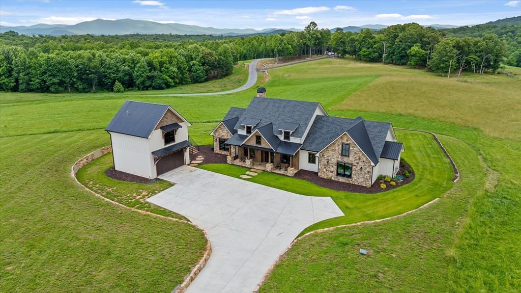 84 Bravo Way, Ellijay GA 30536 - Photo