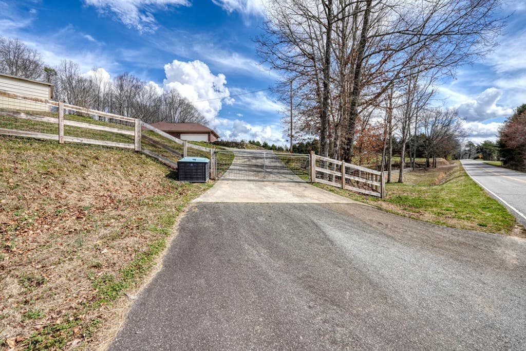 794 State Hwy 66, Young Harris GA 30582 - Photo
