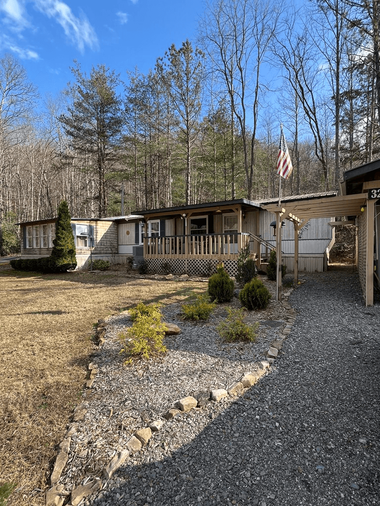 32 Nelson Road, Hiawassee GA 30546 - Photo