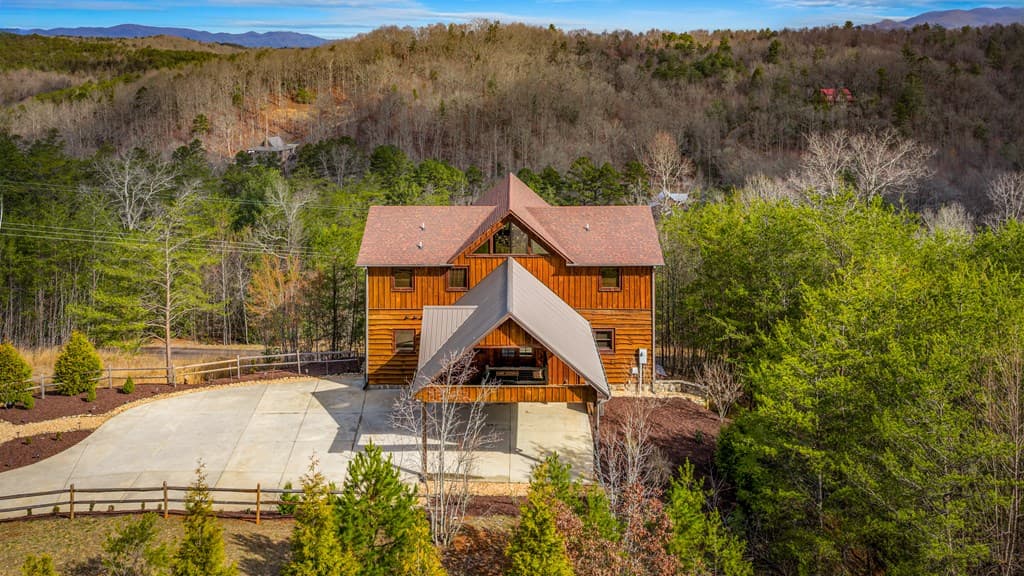 406 Hope Drive, Blue Ridge GA 30513 - Photo