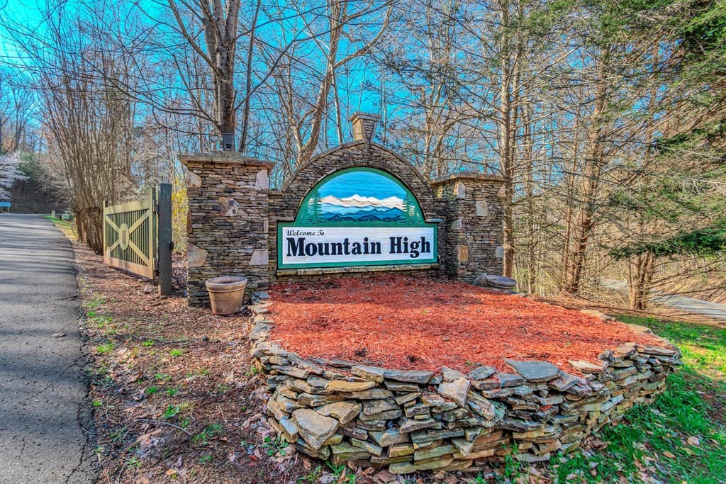 25 Unaka Trail, Mineral Bluff GA 30559 - Photo