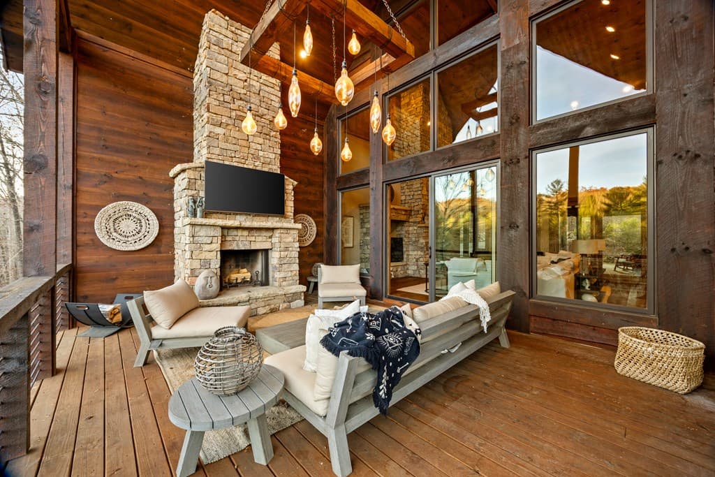 450 Miracle Lane, Blue Ridge GA 30513 - Photo