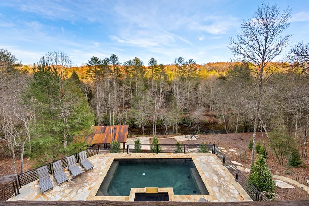 450 Miracle Lane, Blue Ridge GA 30513 - Photo