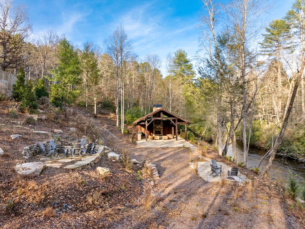 450 Miracle Lane, Blue Ridge GA 30513 - Photo