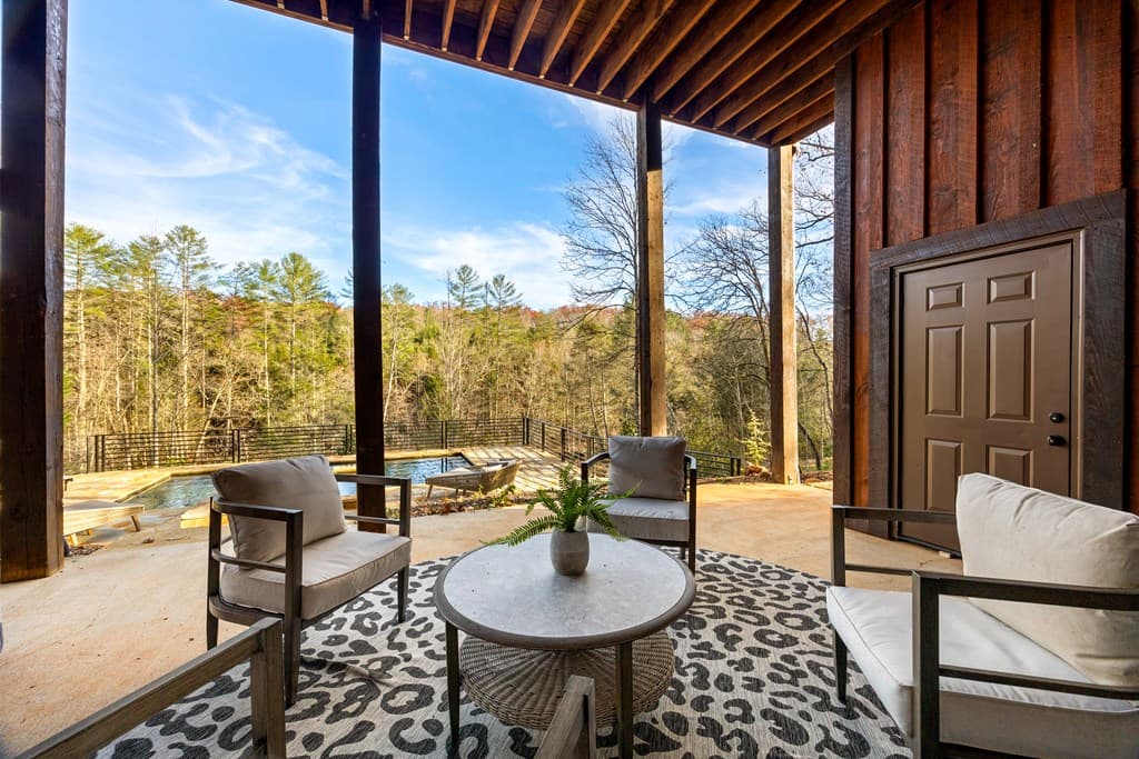 450 Miracle Lane, Blue Ridge GA 30513 - Photo