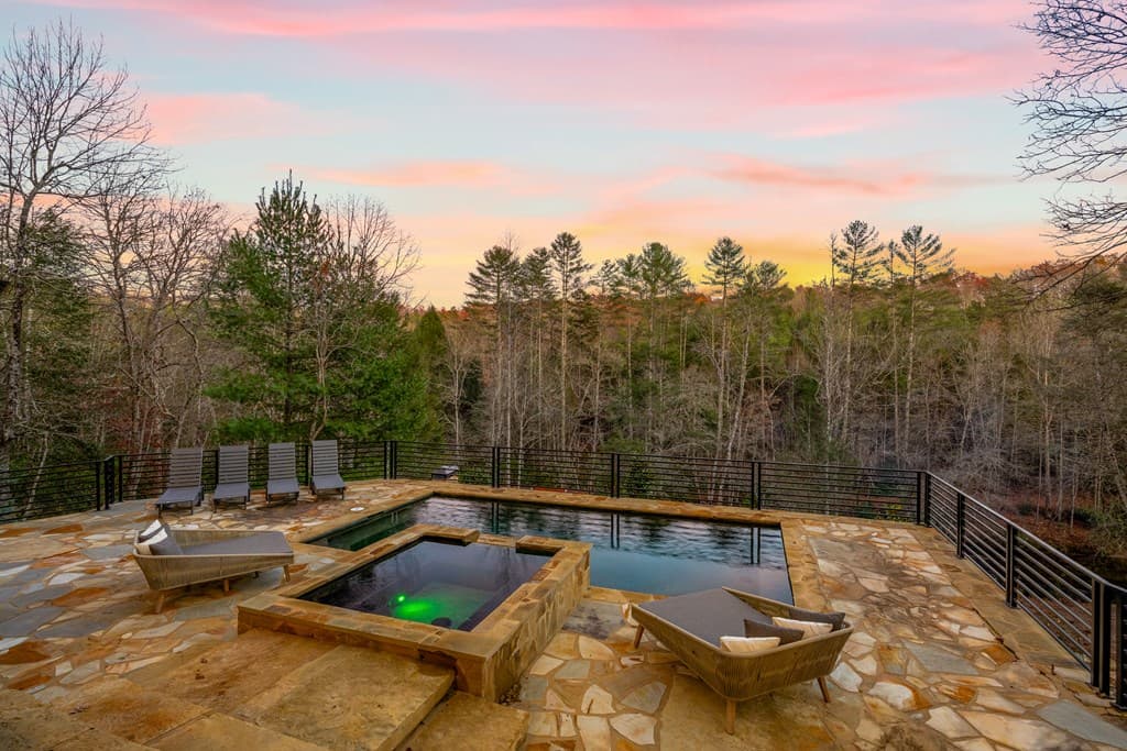 450 Miracle Lane, Blue Ridge GA 30513 - Photo